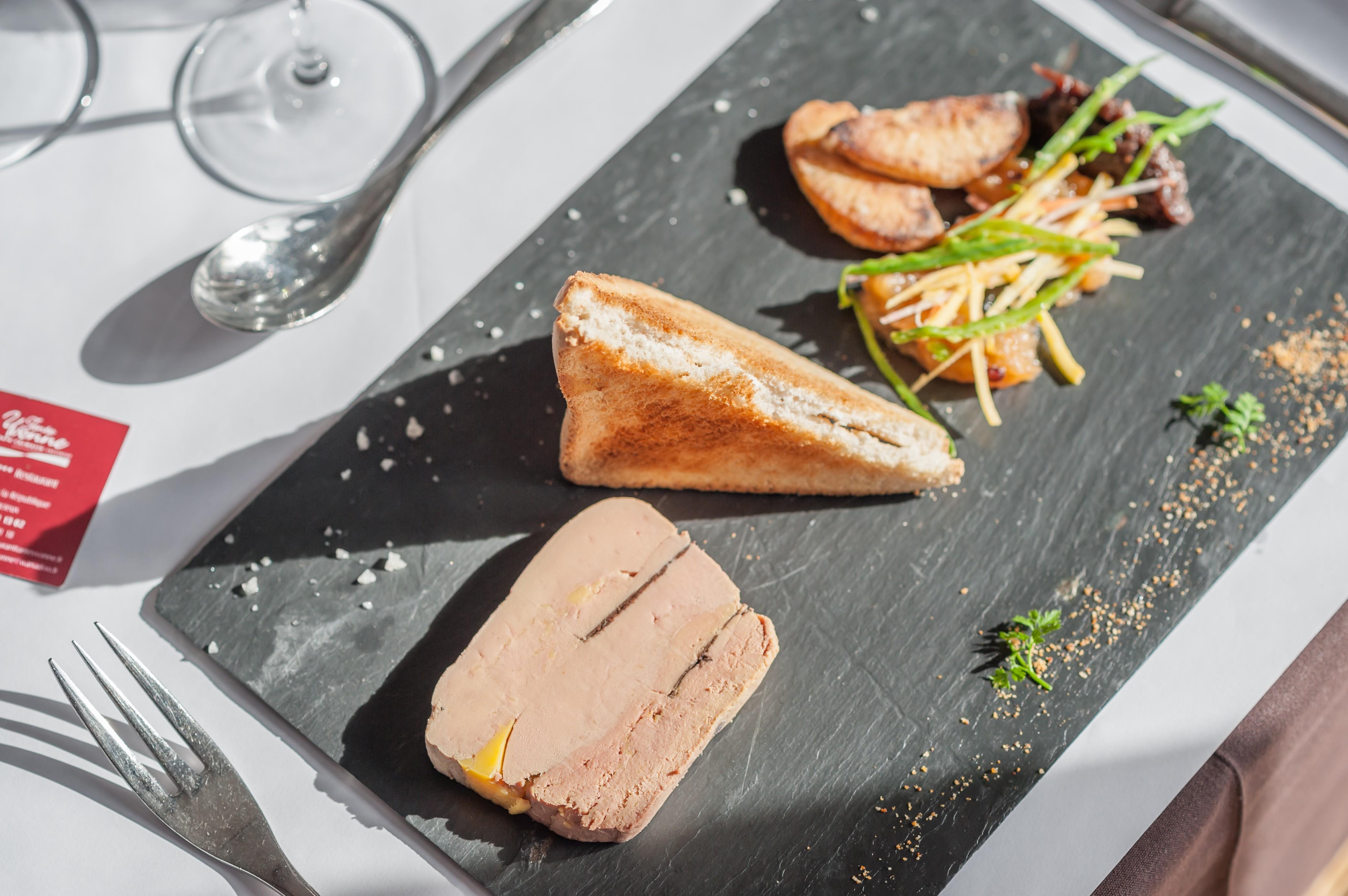 Quincieux Logis Hotel Tante Yvonne & Son Restaurant Semi-Gastronomique - Lyon Nord מראה חיצוני תמונה