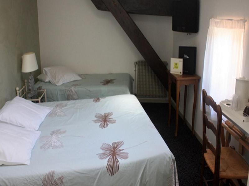 Quincieux Logis Hotel Tante Yvonne & Son Restaurant Semi-Gastronomique - Lyon Nord מראה חיצוני תמונה
