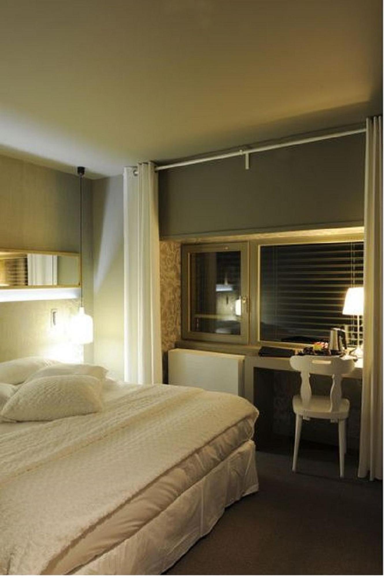 Quincieux Logis Hotel Tante Yvonne & Son Restaurant Semi-Gastronomique - Lyon Nord חדר תמונה