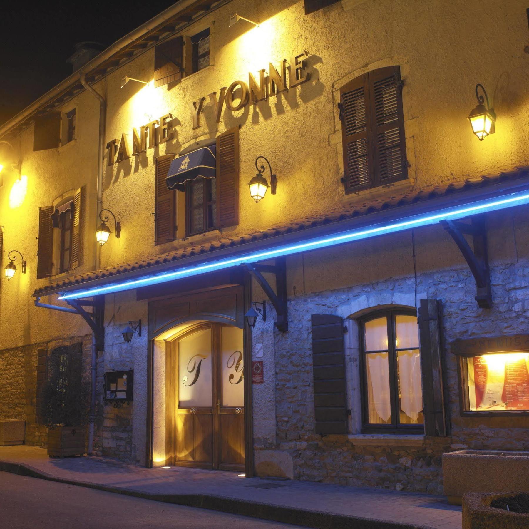 Quincieux Logis Hotel Tante Yvonne & Son Restaurant Semi-Gastronomique - Lyon Nord מראה חיצוני תמונה